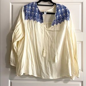 Old Navy boho top with tassel tie neck